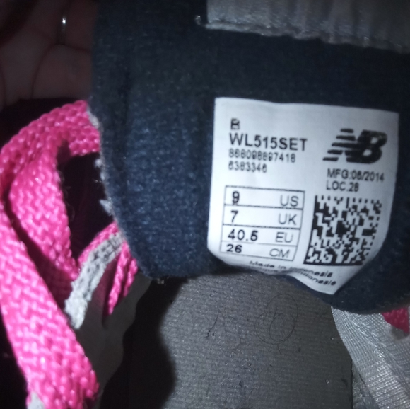 New Balance sz 9...🖤💜 - Picture 5 of 5